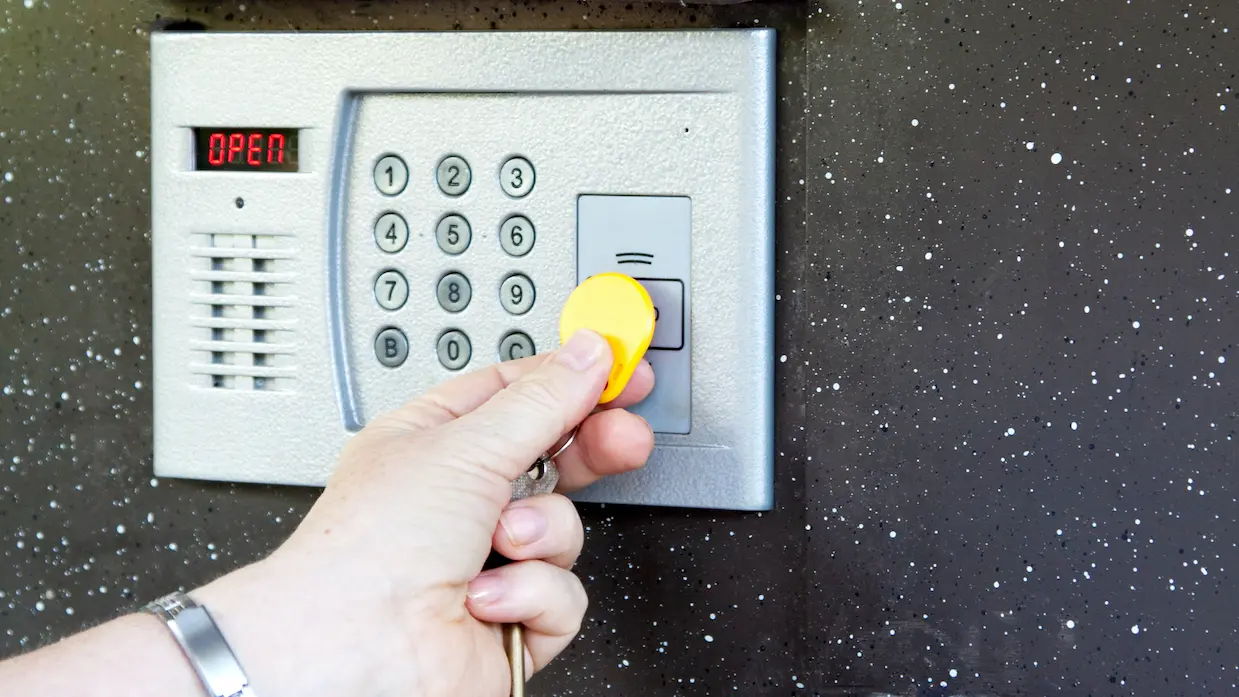 Acceso con chip RFID